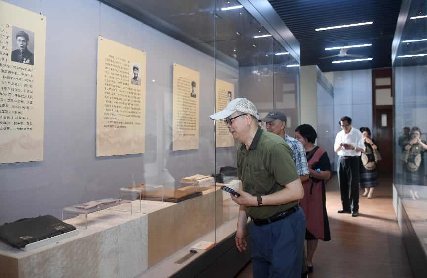 《紅色記憶  薪火相傳——粵桂邊區(qū)革命藏品捐贈(zèng)展》開展